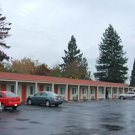 Red Carpet Inn Medford Exterior foto