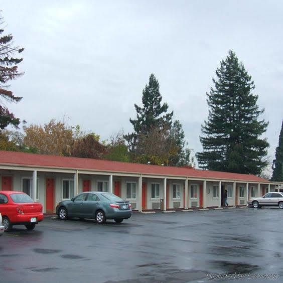 Red Carpet Inn Medford Exterior foto